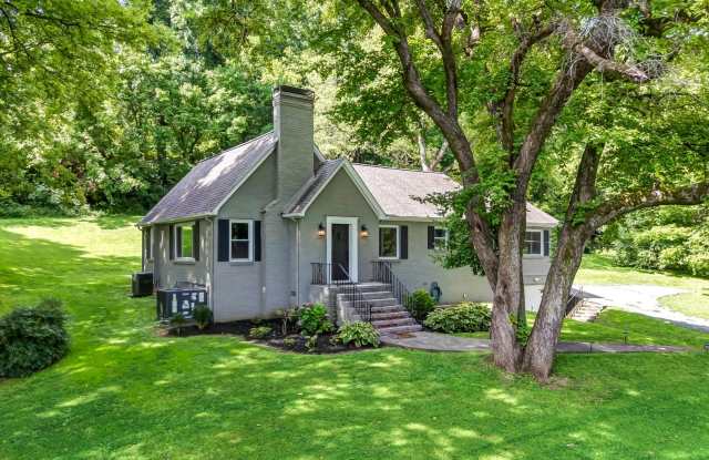 Knoxville 37914 - 3-bedroom, 3-bath home with a finished basement - Contact Chad Weeks (865) 567-6193 photos photos