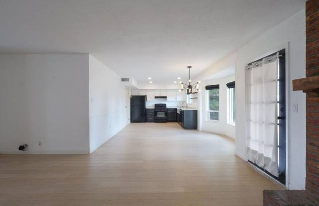 658 El Parque Drive Gallery 4