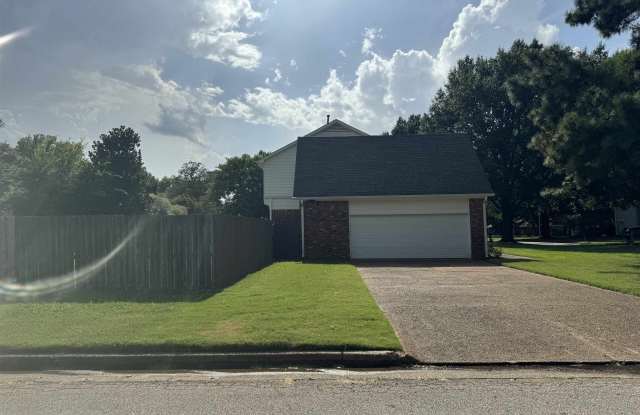 339 OAKLEIGH Dr Gallery 3