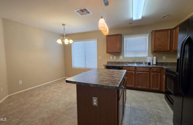 40458 W HAYDEN Drive Gallery 4