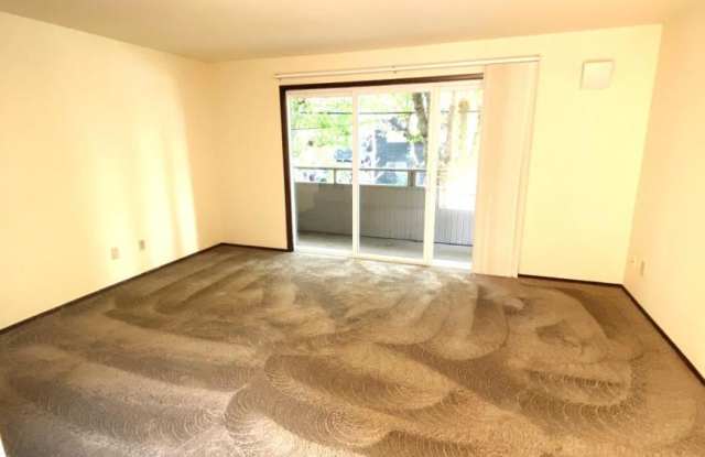 2731 60 Ave SW Gallery 4