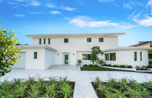 2535 Pine Tree Dr - 2535 Pine Tree Drive, Miami Beach, FL 33140