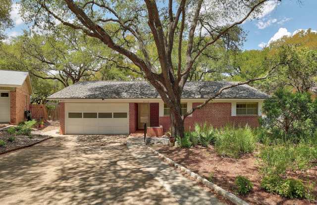Homey Vibes in Heritage Hills! photos photos