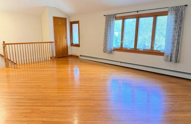 199-03 50 Ave Gallery 2