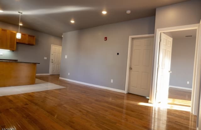 399-401 E 28th - 399-401 East 28th Street, Paterson, NJ 07514