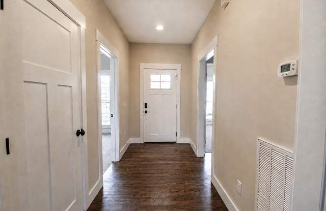 Pet-Friendly 3-Bedroom Home with 2-Car Garage Near Highway 111 Gallery 3