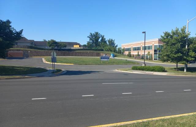 7605 HERITAGE VILLAGE Plaza photos photos