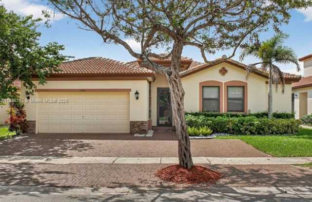 3616 SE 2nd Dr HOMESTEAD, FL 33033 photos photos