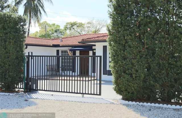 641 SW 8th Ave photos photos