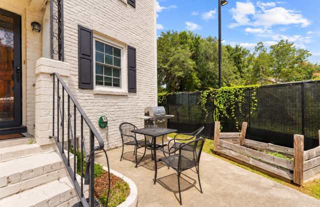 2230 Sunnyside Avenue - B Gallery 4