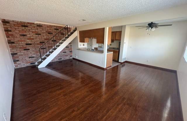 Updated 2 Bed / 1 Bath Condo in Lakeside photos photos