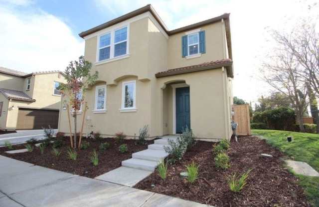 Gated 3 Bedroom 2.5 Bath in Elk Grove, 95757 photos photos