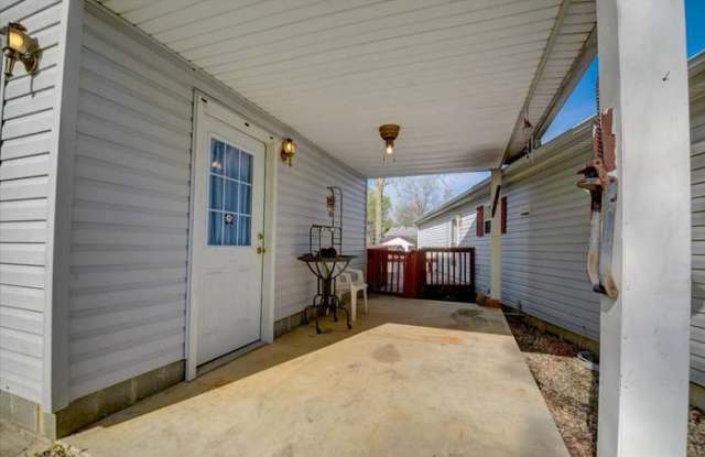 370 Pendleton Pike photos photos