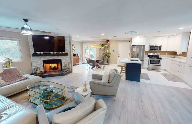 Alpine - Modern 3bd/2ba Alpine House close to the city w/ FULL SOLAR + 2 TESLA BATTERIES! - 1237 Alpine Boulevard, Alpine, CA 91901
