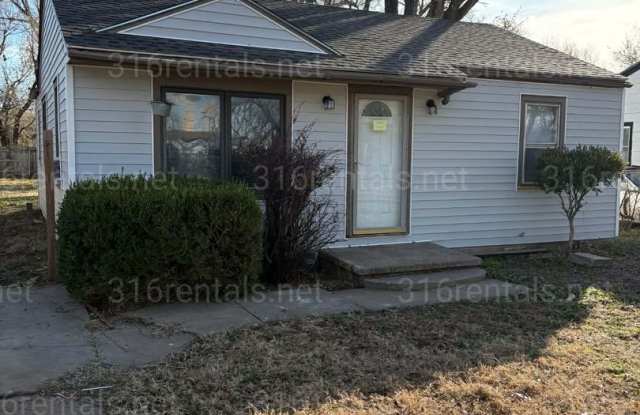 $899 - 2 bedroom / 1 bathroom - Single Family Home - 1822 North Kansas Avenue, Wichita, KS 67214