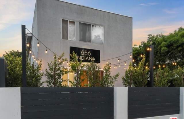 656 Indiana Ave - 656 Indiana Avenue, Los Angeles, CA 90291