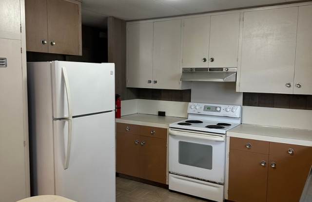 3 bedroom, 1.5 bath, 1 parking, Liliha Gallery 4