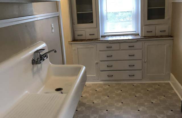 508 16th Street - 2 photos photos 508 16th Street - 2 photos photos