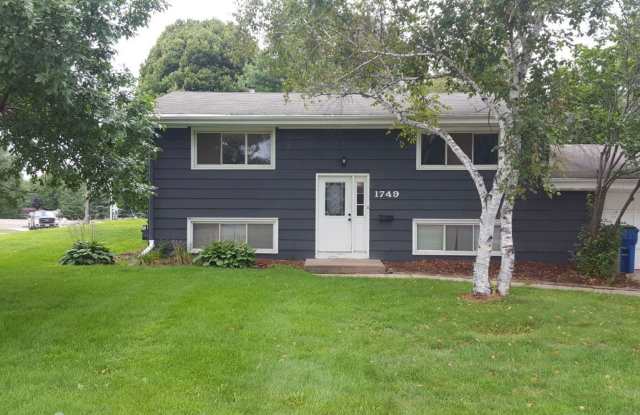 Stunning 3 Bedroom 2 Bathroom Home in St. Paul Park! photos photos