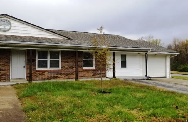 1067 Kelsey Dr Apt B - 1067 Kelsey Drive, Lexington, KY 40504