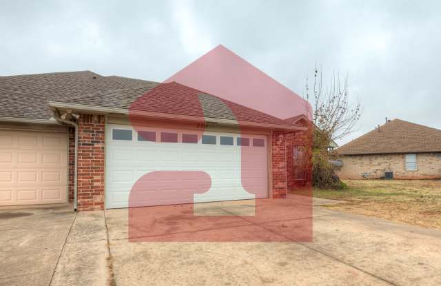 2711 Silvertree Drive Gallery 3