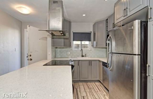 1575 Scott St Apt 8 - 1575 Scott Street, San Diego, CA 92106