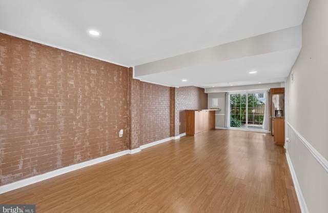 4514 ARENDALE SQ Gallery 4