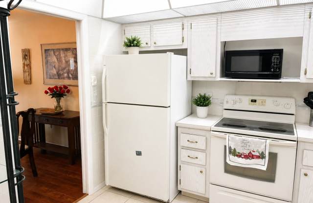 Waterfront Living at Sea Towers | Fully Furnished 2BR Gallery 4