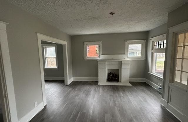 1473 Ford Avenue - 1473 Ford Avenue, Youngstown, OH 44504