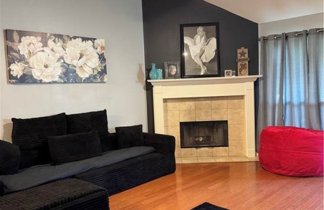 5704 Meadow Wood Drive Gallery 4