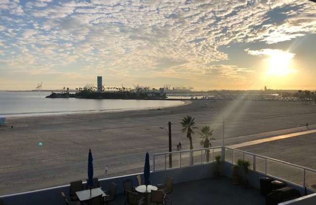 Must See!: Ocean Front 2 bed 2 bath Condo with Parking Included - Views from Newport to Palos Verdes! - 20 South 5th Place, Long Beach, CA 90802