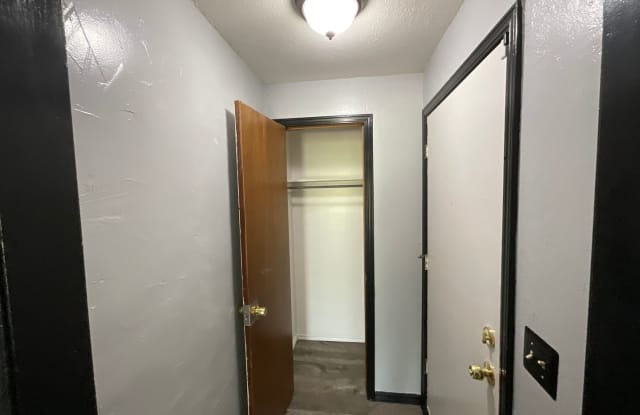 4001 Kim Dr Gallery 4