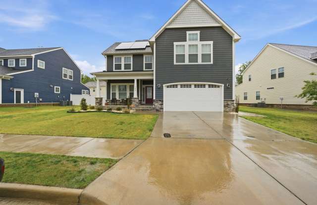 Welcome to this beautiful 4 Bedroom, 2.5 bathroom home nestled in a quiet community in Suffolk! photos photos