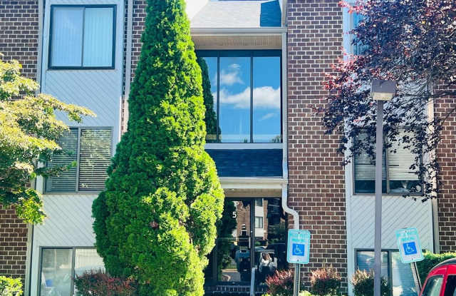 5 MULLINGAR CT #201 - 5 Mullingar Court, Mays Chapel, MD 21093