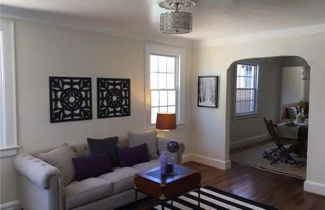 103 Idlewood Ave Gallery 3