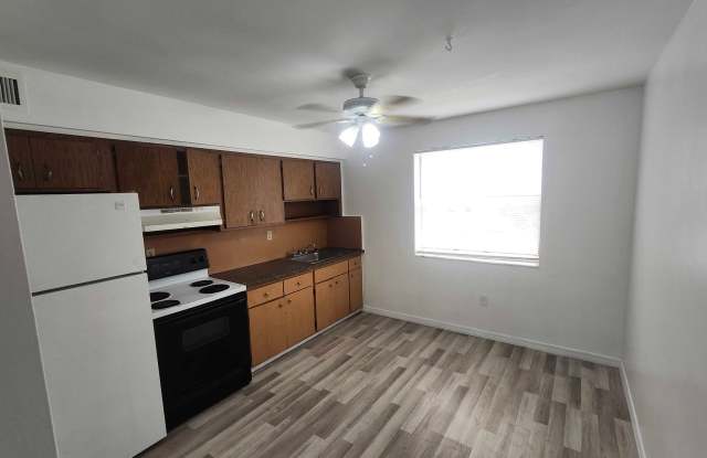 111 Biscayne Gardens, LLC Gallery 3