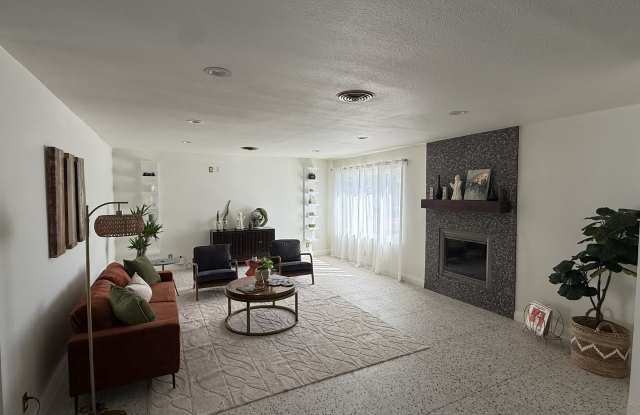 1662 Sombrero Drive Gallery 2