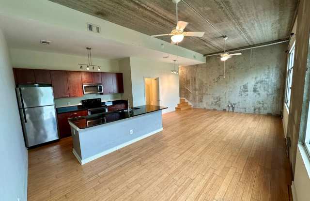 2 BED | 2.5 BATH | Frogtown Apartments Downtown | PARKING SPACE INCLUDED Gallery 3