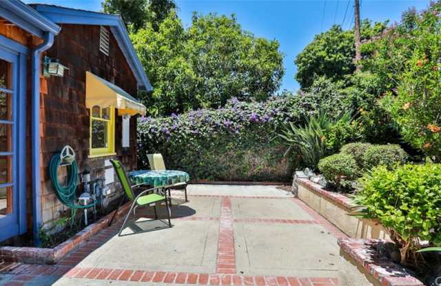 1041 Temple Gallery 2