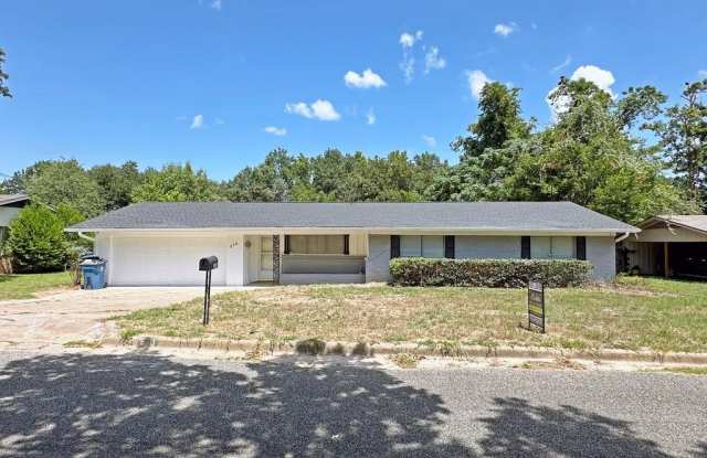 520 Ravenwood Dr photos photos