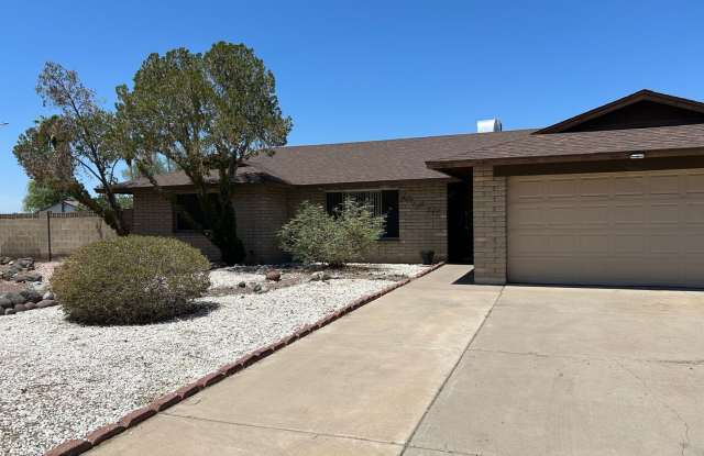 4 BEDROOM HOME WITH PRIVATE POOL photos photos