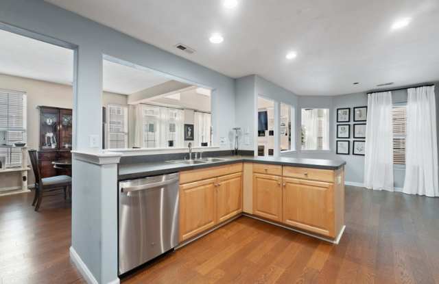 3907 Van Ness Drive Gallery 3