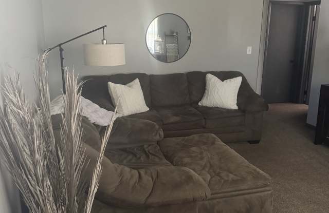 1113 Hill Street - 1113 Hill Street, Holdrege, NE 68949