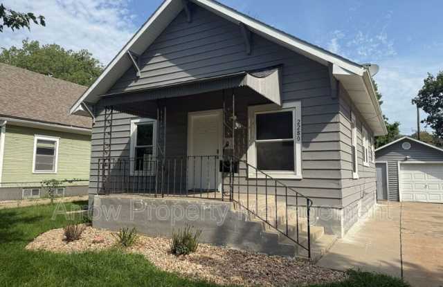 2280 Sheldon - 2280 Sheldon Street, Lincoln, NE 68503