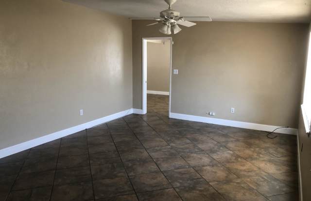 6364-6366 Smoketree Ave - 6366 Gallery 2