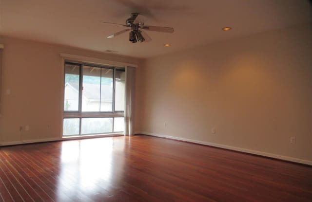 4 Cross Keys Rd Apt F - 4 Cross Keys Road, Baltimore, MD 21210