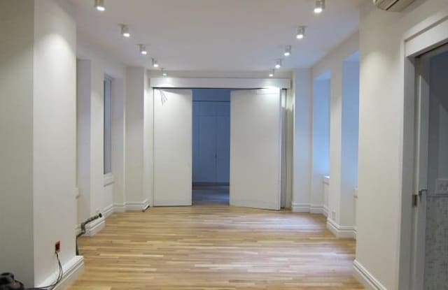 31 Union Square West - 31 Union Square West, New York City, NY 10003