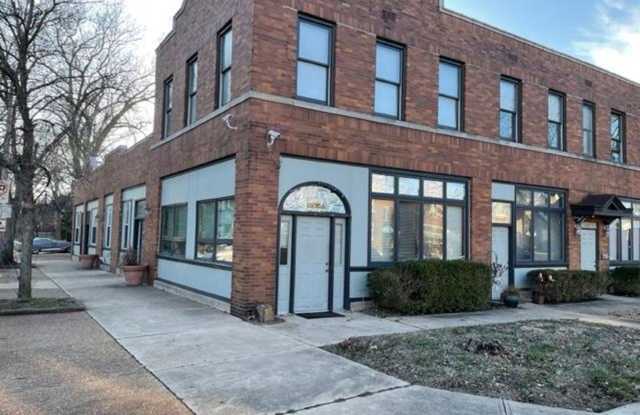 1004 Bates St photos photos