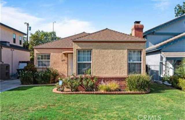 15235 La Maida Street Gallery 3