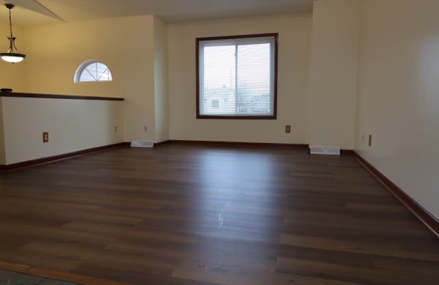 4664 Crosswinds Southeast Gallery 2